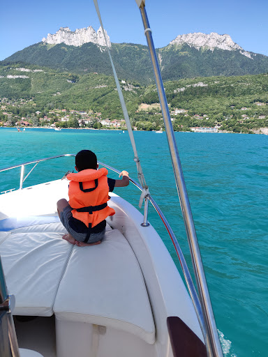 Bateaux Les Lotus