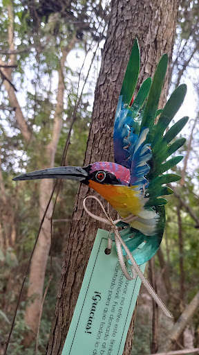 Little Free Library Guayabitos / Pequeña biblioteca gratuita - Thumbnail