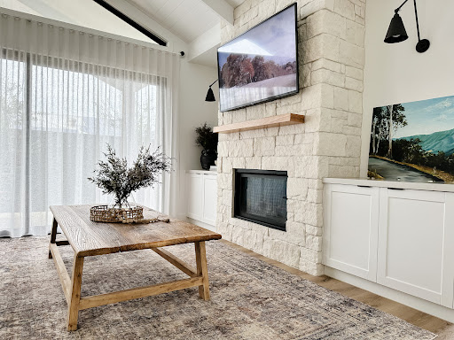 Rustic Elm - Visual
