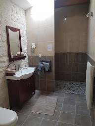 Photo n°33 de Le domaine de Bellevue à Tanzac (Chambre d'hôtes)