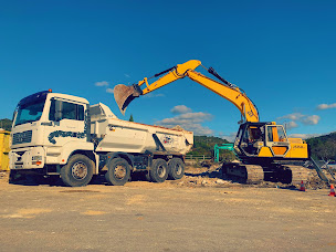 Photo n°20 de Nico TP / Goudronnage / Balayage à Grospierres (Entreprise de terrassement)