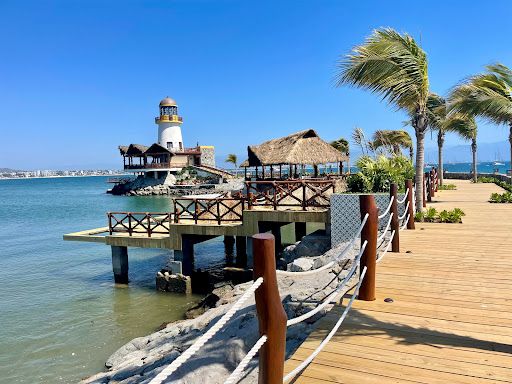 Faro Grill Parking