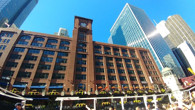 ShowPlace ICON Theatres at Roosevelt Collection with ICON•X - Chicago