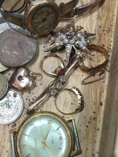 CASH4GOODS secondhand furniture dealers - Thumbnail