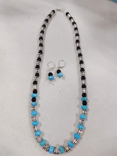 Dee's Designs - Visual