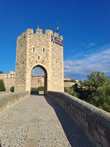 Àrea Autocaravanes Besalú - Thumbnail