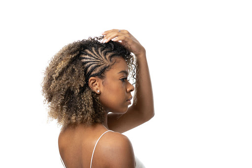 Xpression Hair Studio/ Braids By Dee Logo