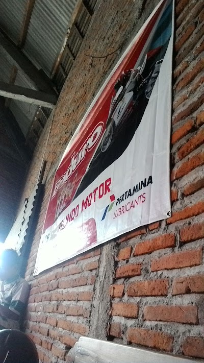 electronics-store