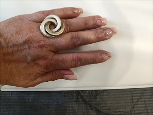 Photo n°10 de karine coiffure et bien-etre massage onglerie maquillage professionnel à Mesnil-Roc'h (Salon de coiffure)