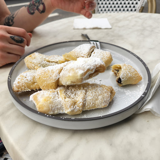 Biskie - Visual