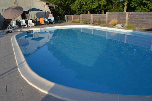 Photo de Domaine de la Fosse - Gites avec jardin, piscine. Proche pistes cyclables, Soulac-sur-Mer, Montalivet, Hourtin, Gironde à Saint-Vivien-de-Médoc (33590)