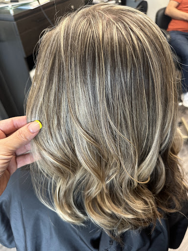 Claudias Hair studio Gallery - United States