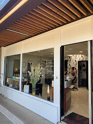 Photo n°2 de V.R Coiffure à Bois-Guillaume (Salon de coiffure)