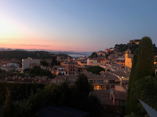 Begur, Plaça Forgas (Dir. Regencos)