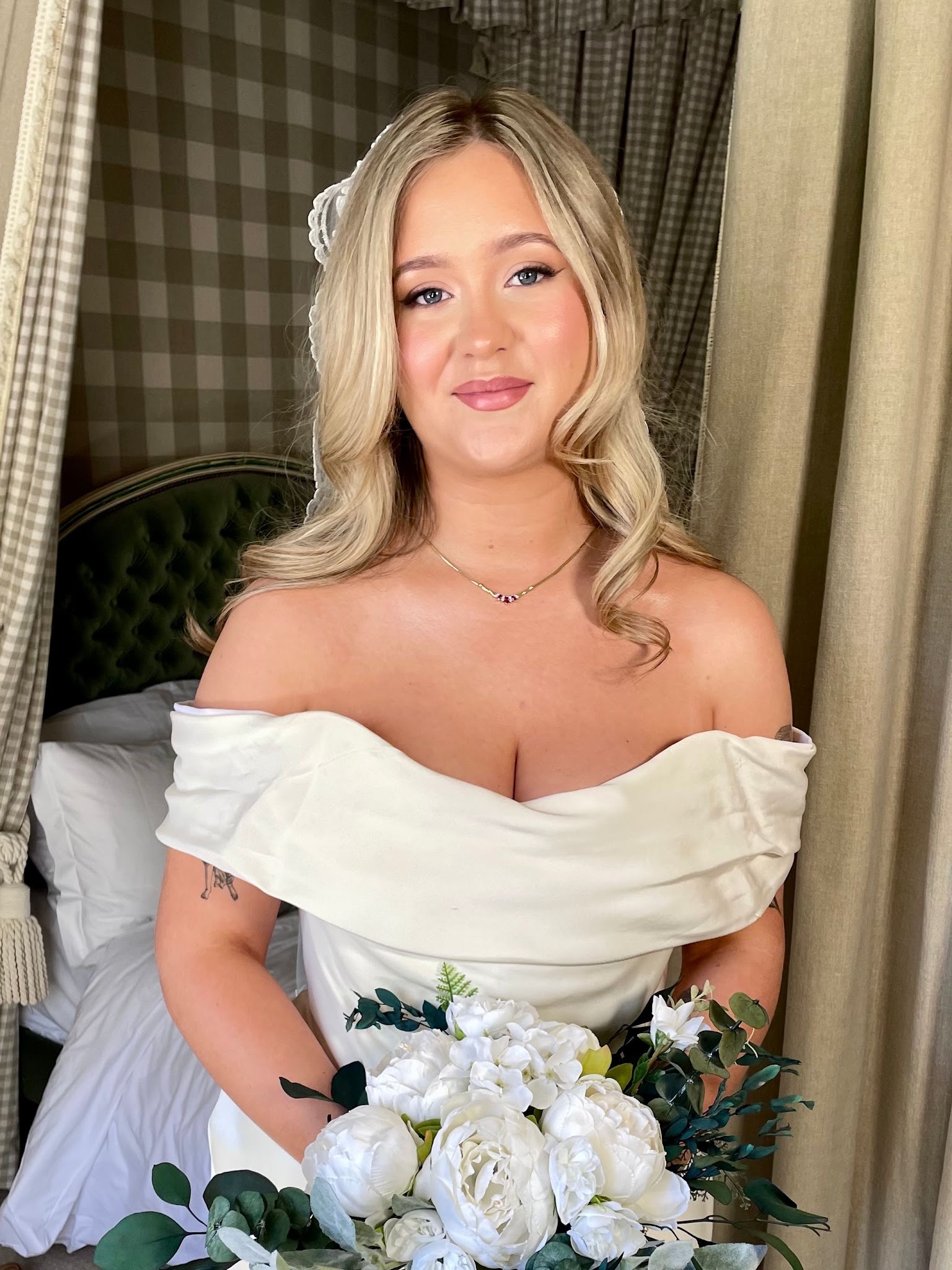 Sidni Leigh Makeup Artist