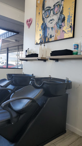 Relm Salon - Thumbnail