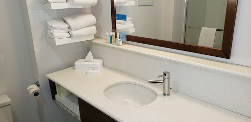Hampton Inn & Suites Cleveland/Independence - Thumbnail