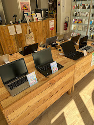 Photo n°10 de Ateliers du Bocage - Niort à Niort (Service de réparation de téléphones)