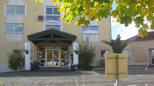 Photo de Résidence Les Jardins de Saintes - emeis à Saint-Georges-des-Coteaux (17810)