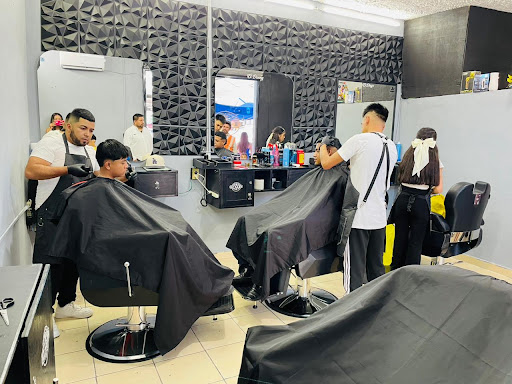 Guapos barbers