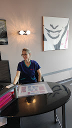 Photo n°3 de Dr Claire Maria - Chirurgien Dentiste à Sainte-Foy-lès-Lyon (Dentiste)