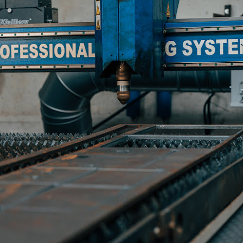 Denes Bolze Metallbau & Design