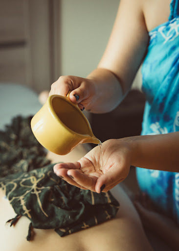 Cała z ciała Masaż Lomi Lomi i terapie holistyczne