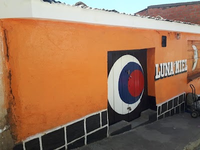 Photos of Discoteca Karaoke "LUNA DE MIEL"