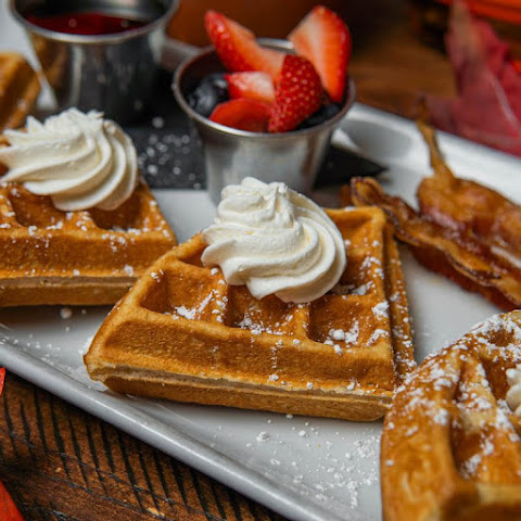 The Social House by null