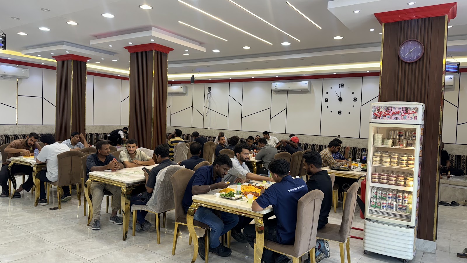 مطعم اكبر بخاري - صورة 2