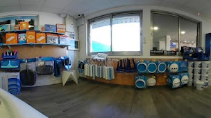Photo n°2 de Piscines Desjoyaux à Six-Fours-les-Plages (Magasin de matériel pour piscines)