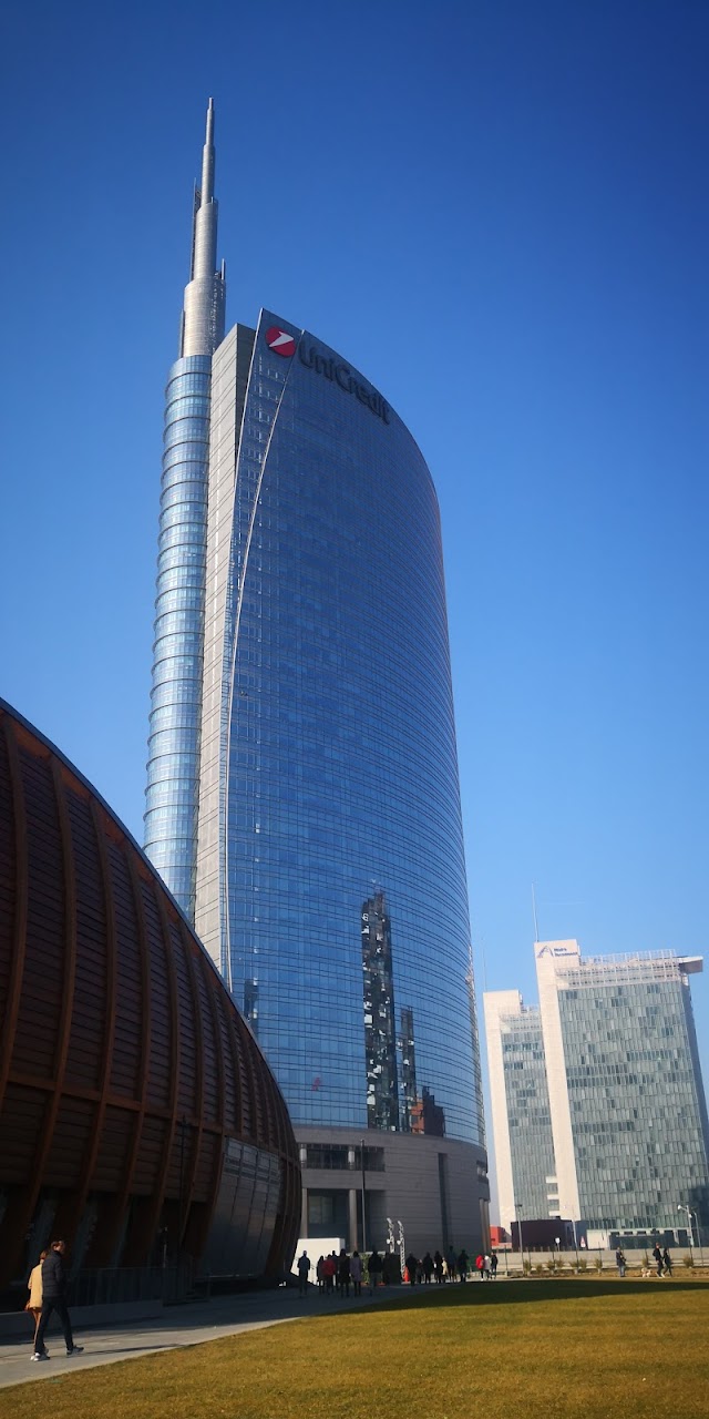 Pedonale p.za Gae Aulenti