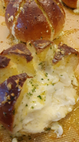 Mamavie Cake by null