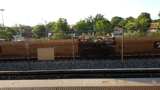 Deanwood Metro Station