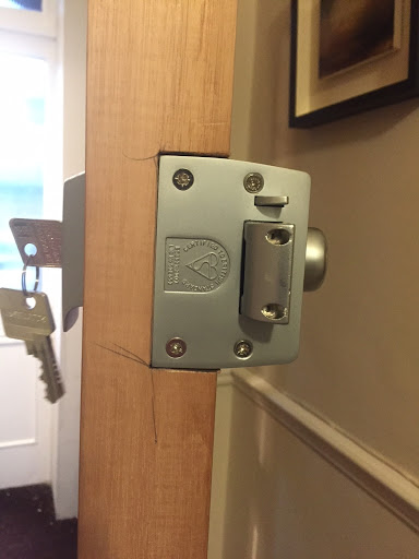 ASL 24/7 Emergency Locksmith, Door Replacement & Burglary Repairs Gallery - United States