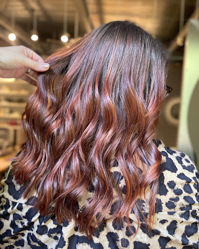 Veronica Smith, Hair Stylist - Thumbnail