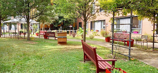 Photo de Ehpad associatif Adef Résidences la Maison du Laurier Noble