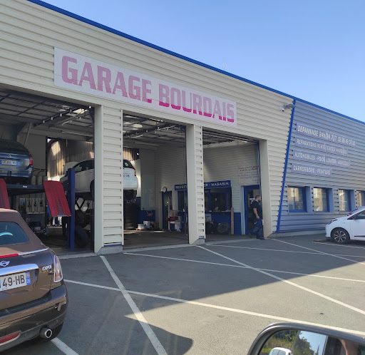 Garage Bourdais - Visual