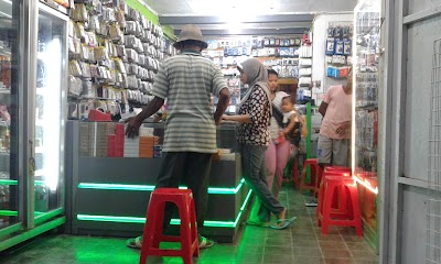 Electronics Store