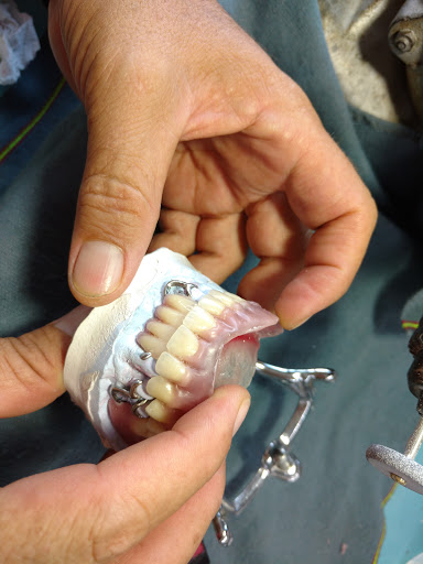 LabDental Ricardo Flores