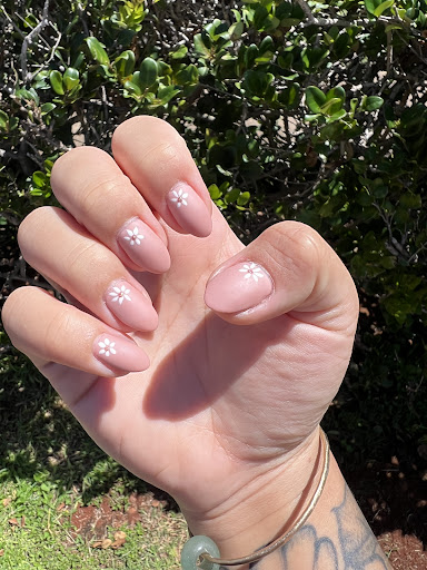 Moon Nails - Visual