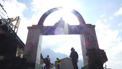 Photos of National Luminary Pasan Lhamu Memorial Gate