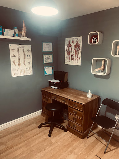 Hayley Driver Physiotherapy Logo
