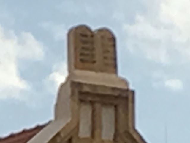 Maghen Abraham Synagogue