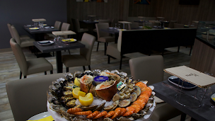 Photo n°2 de La Cantine de l'Ecailler à Marseille (Marché aux poissons et fruits de mer)