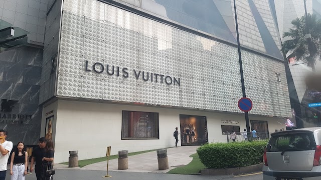 Louis Vuitton – The Starhill