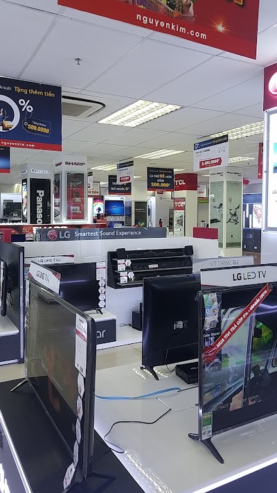 Electronics Store