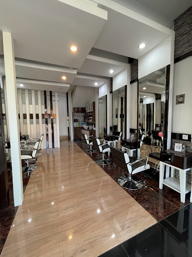 VD's Salon Bali