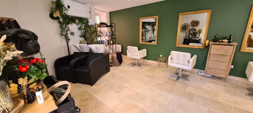 Le Salon de Jenn - Thumbnail