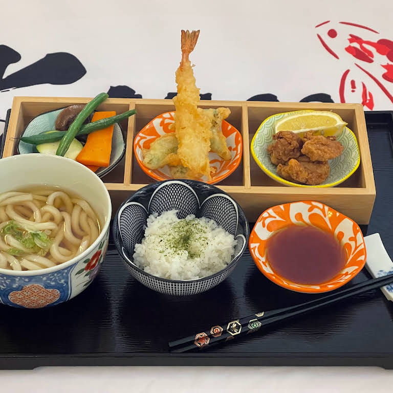 Kazoo Japanese Sushi Boat Restaurant Established in 1989,Kazoo has